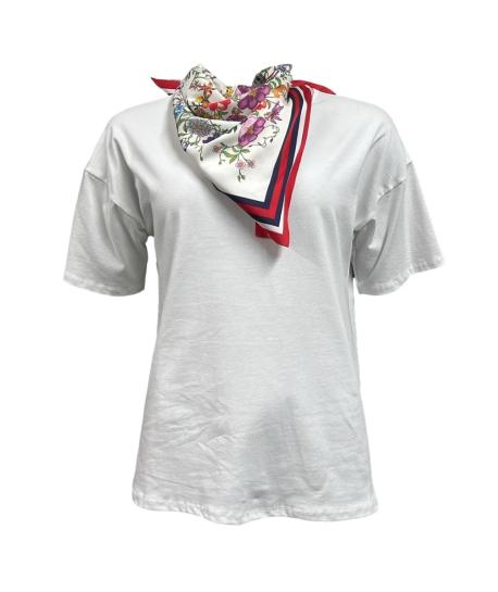T-shirt foulard
